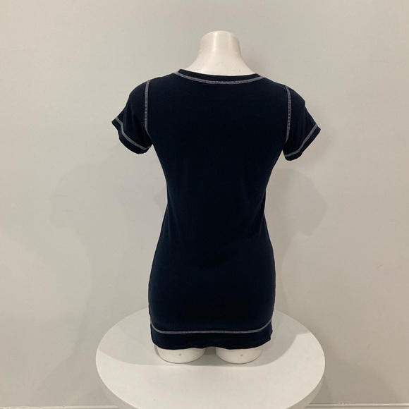 GENUINE MERCHANDISE Navy Detroit Tigers ⚾️ V neck T Shirt Stud Detail Medium - Picture 6 of 12